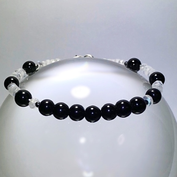 Hand Made Gemstone Bracelet - Picture 4 of 8